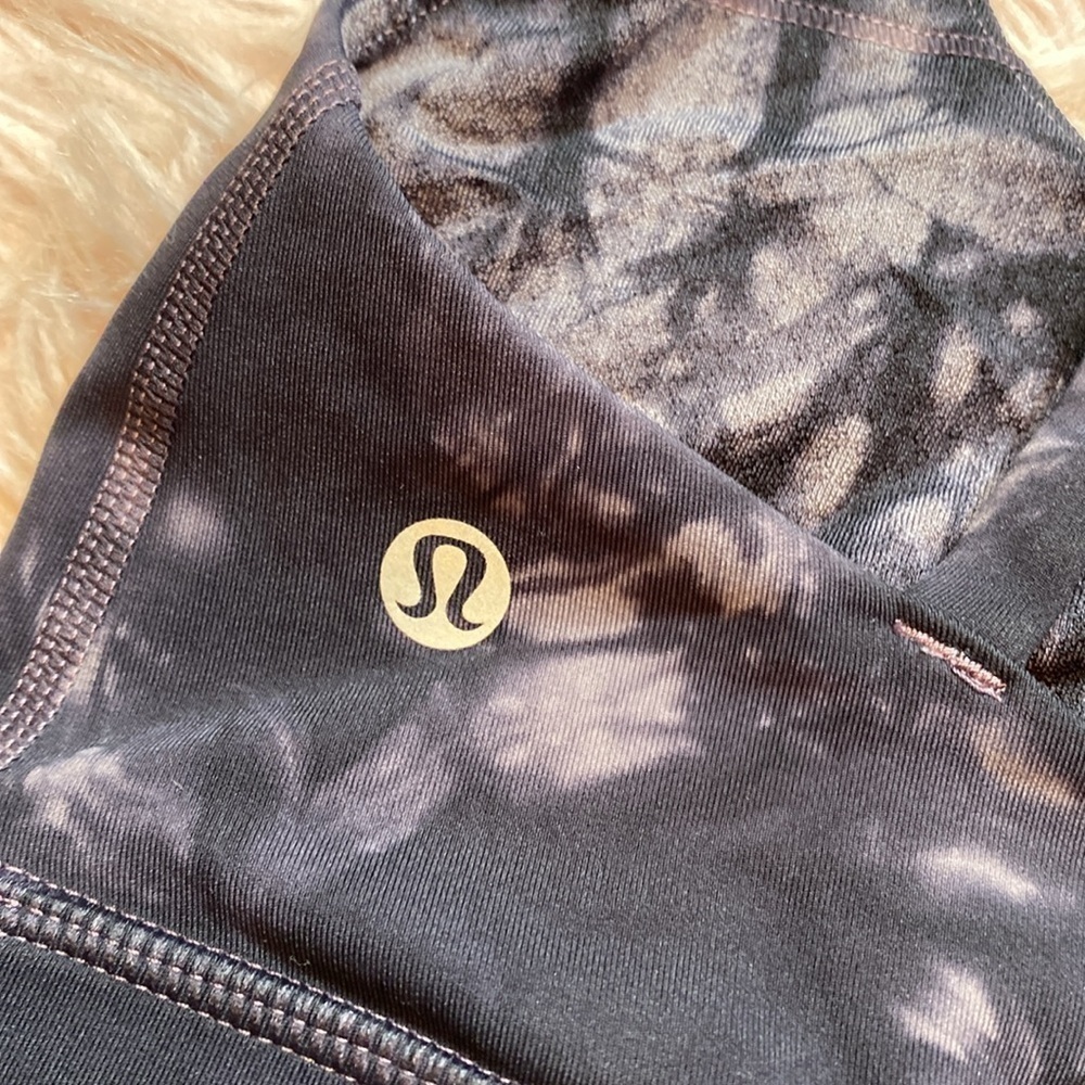 Lululemon Luxtreme Energy Bra Shibori Magnum Black sz 2 - Picture 7 of 8